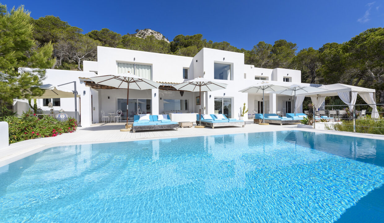 Stunning Villa in Es Cubells