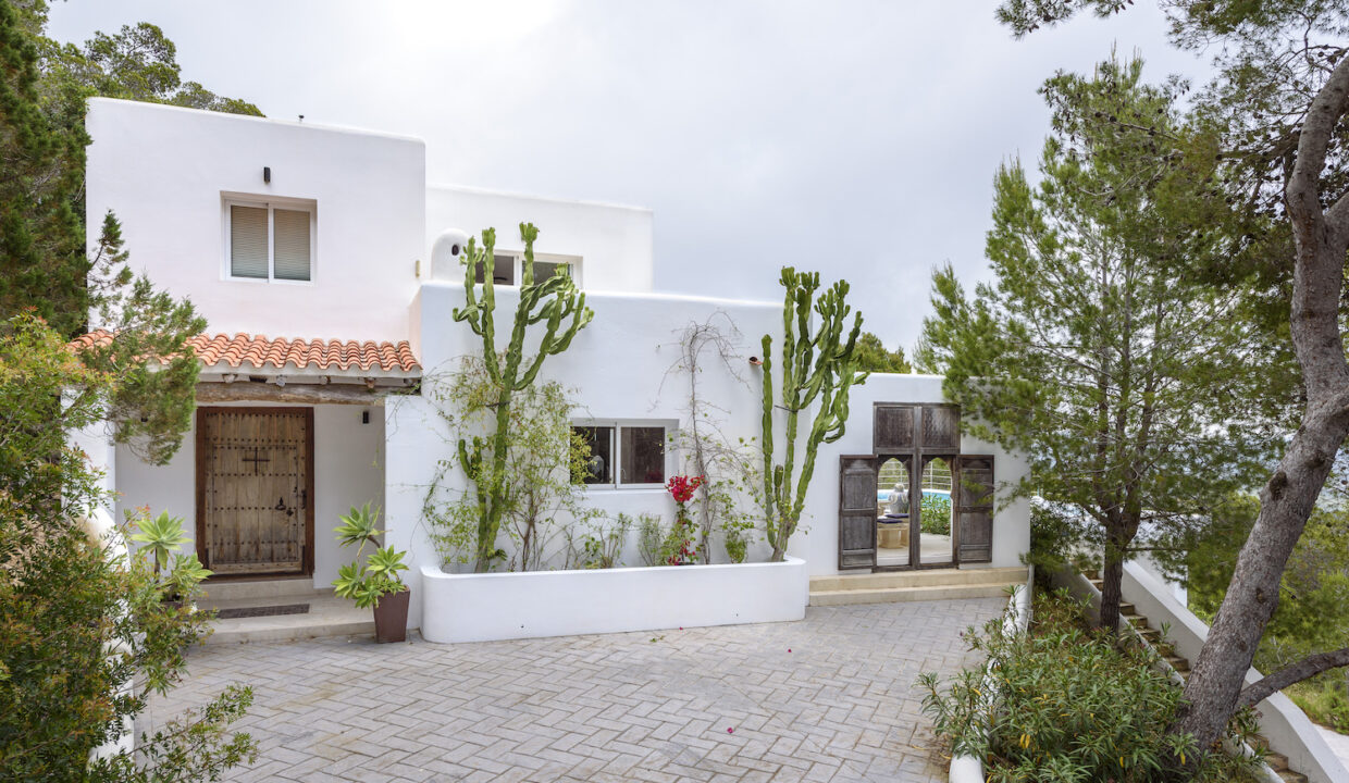 Stunning Villa in Es Cubells