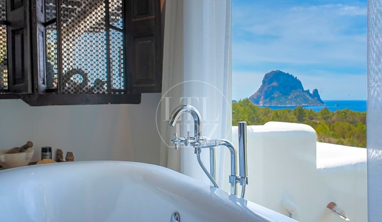 villa with stunning view over es vedra