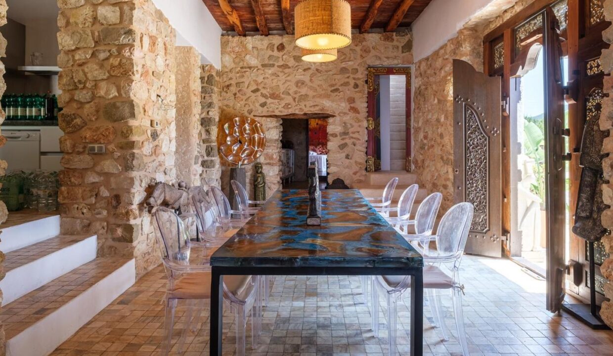 Beautiful 500 years-old finca for rent