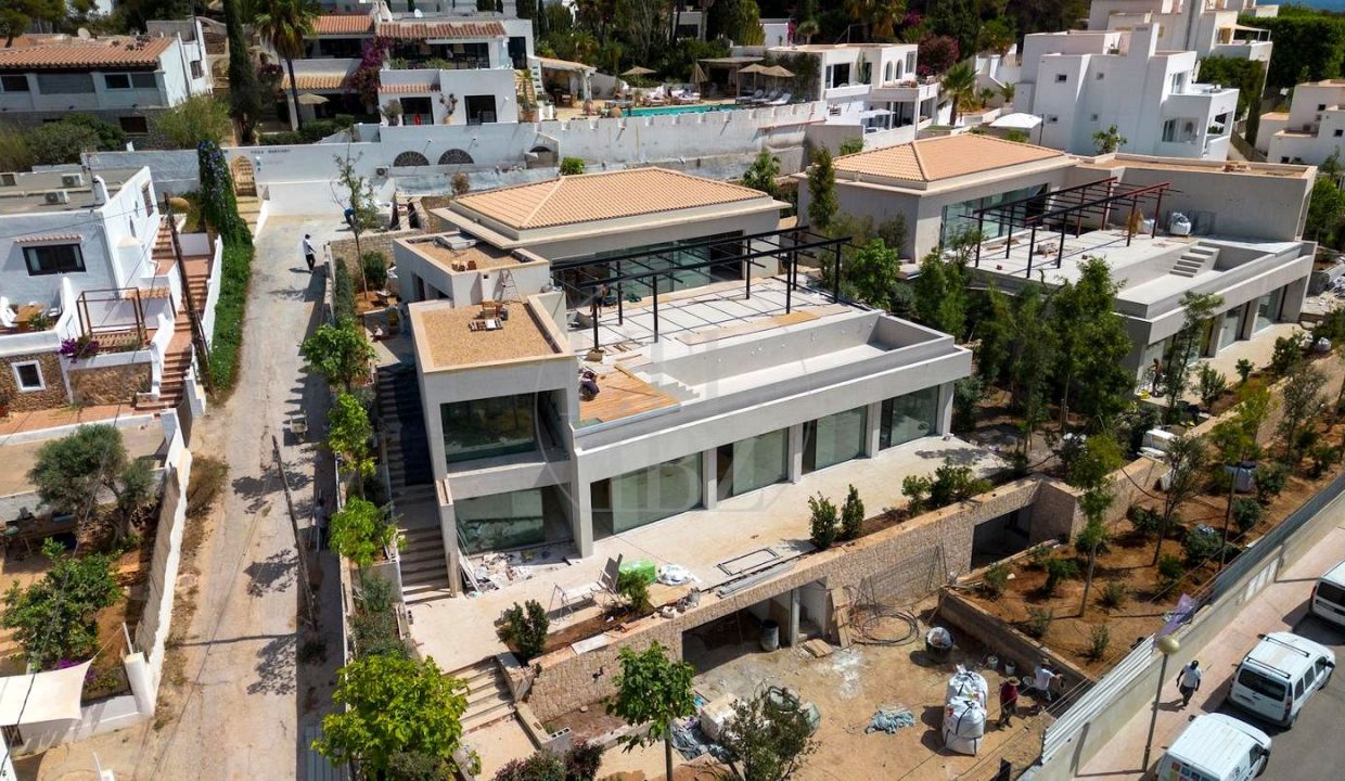 Newly built villas in Cap Martinet